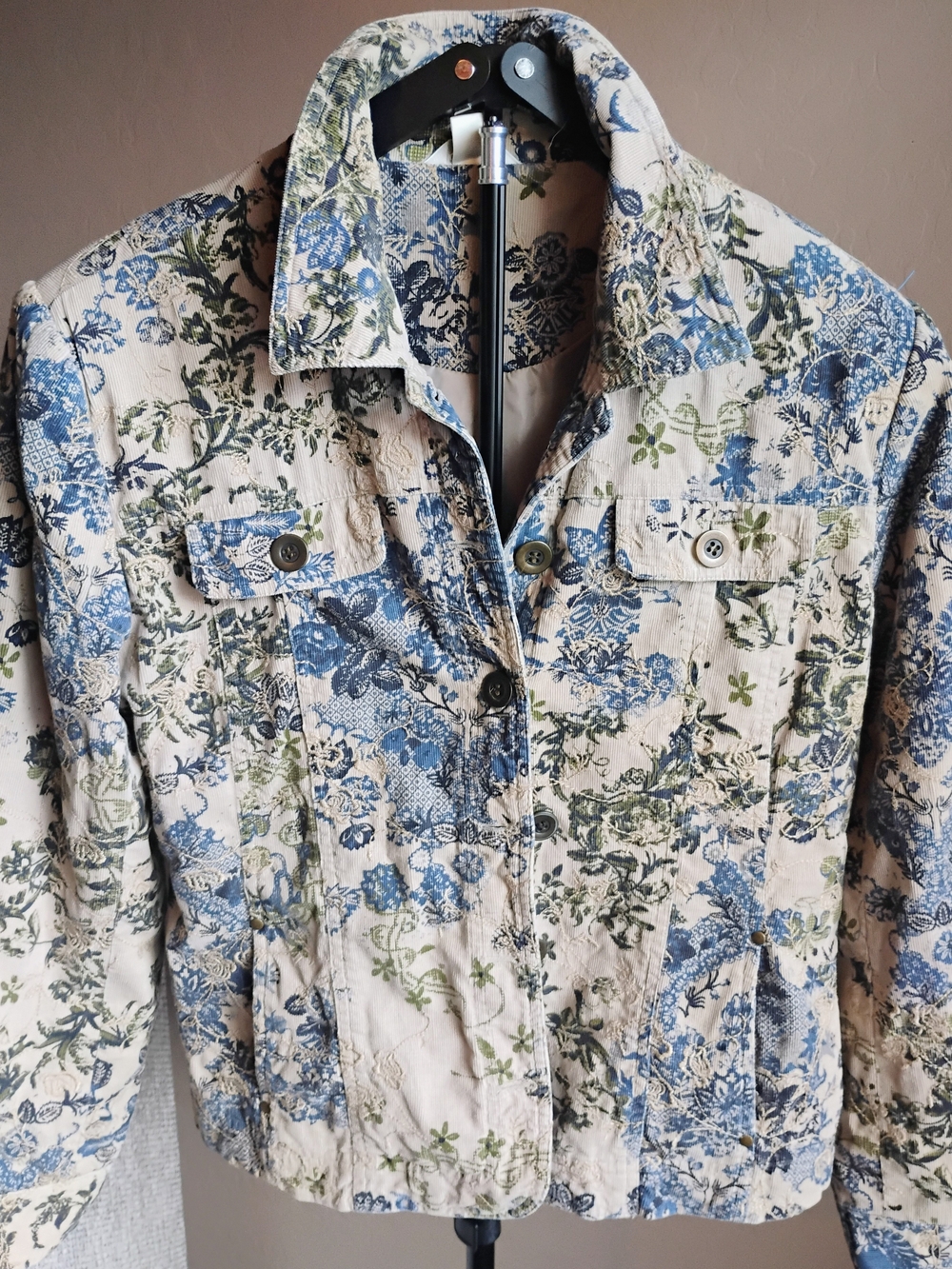 Christopher & Banks Size L Blue and Cream Floral Quilted Jean Jacket